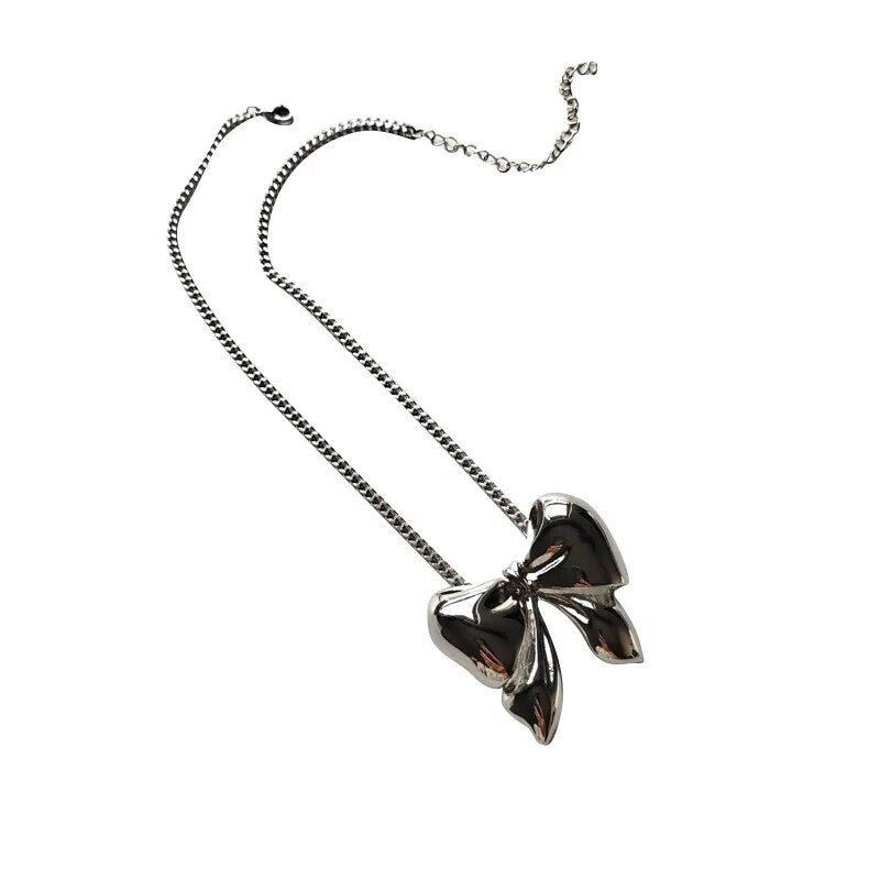 Temperament Metal Sweet Bowknot Pendant Necklaces for Women Anniversary Fashion Vintage Pearl Chains Choker Jewelry