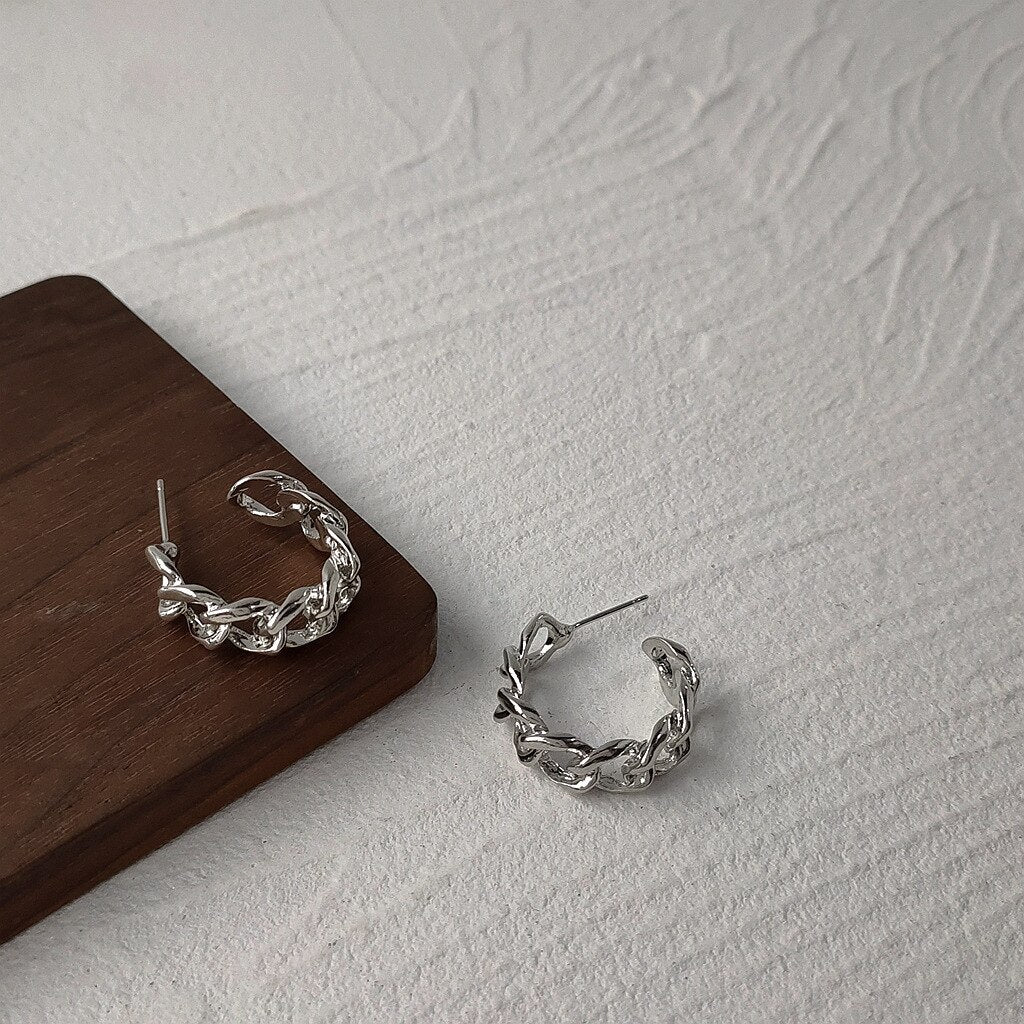 New Korean Black Acrylic Drop Earrings For Women Punk Jewelry Vintage Statement Black Metal Crystal Dangle Hanging Earring