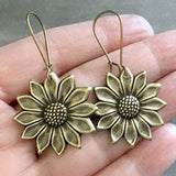 Retro Ethnic Sunflower Metal Drop Earrings Female Tribal Jewelry Antique Bronze Gold Silver Color Chrysanthemum Earring