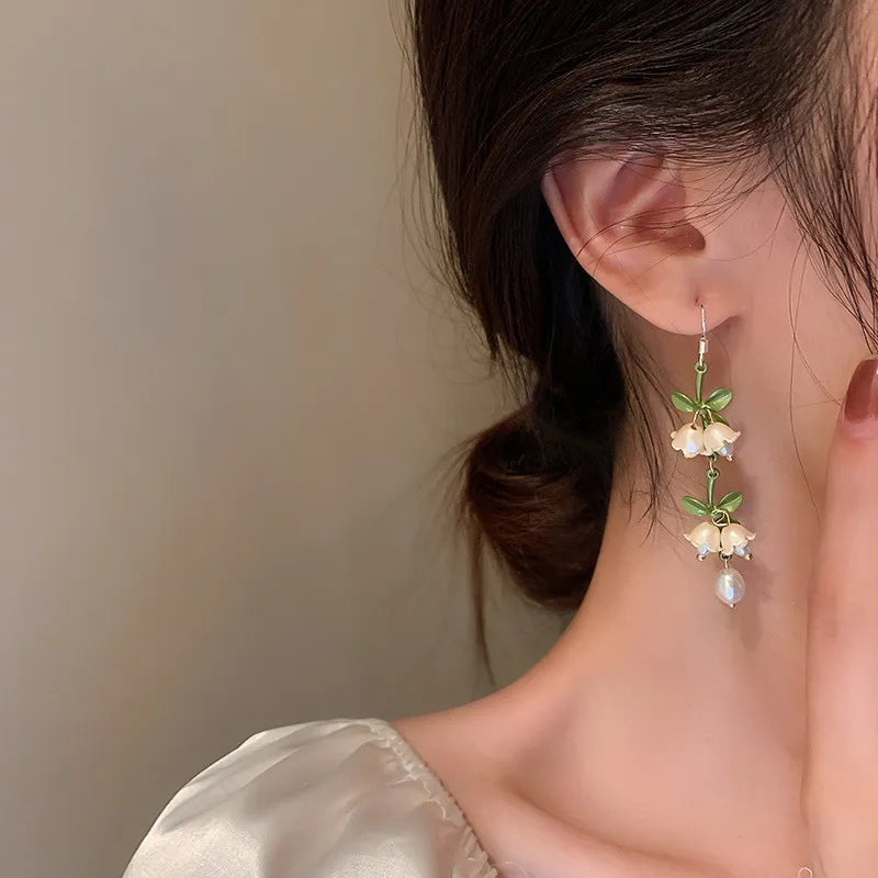 Fresh Green Leaves Drop Earrings For Women Girls Elegant Long Flower Pearl Hook Brincos Jewelry Gift