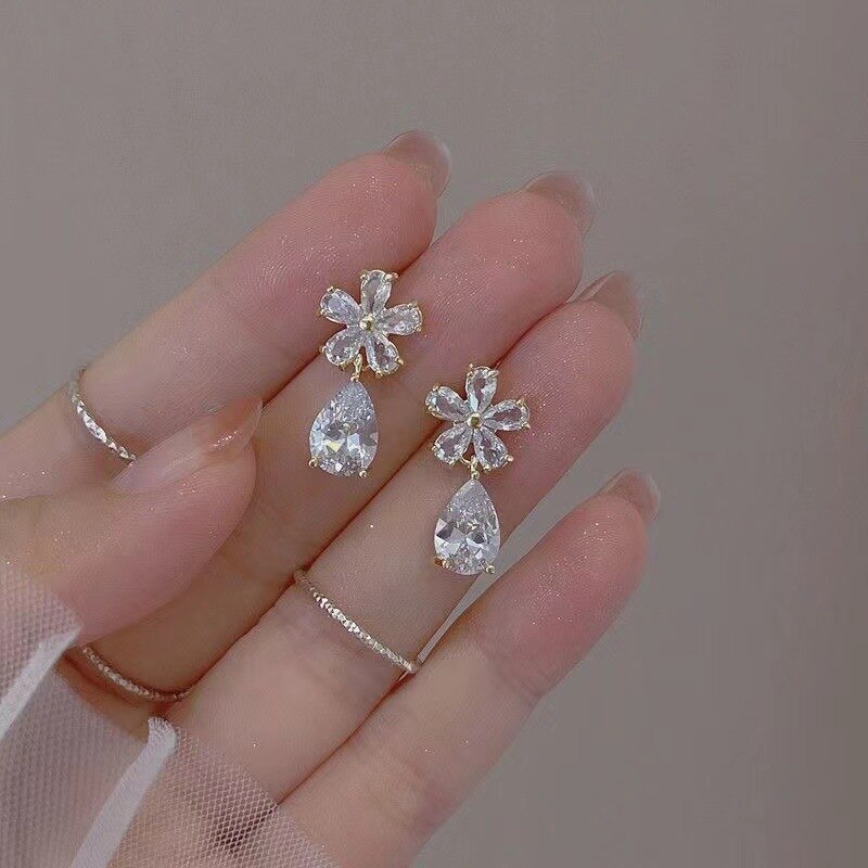 New Flower Dangle Earrings Arrival Sweet Wind Drop Pendant Zircon  For Women Fashion Elegant Crystal Jewelry Gifts