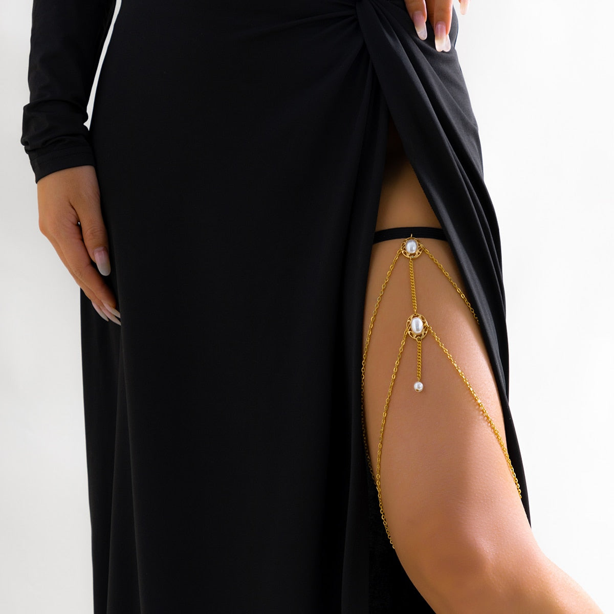 Maytrends Sexy Imitation Pearl Pendant Multi-layer Metal Thigh Chain Fashion Black Elastic Leg Chain Bikini Beach Body Jewelry