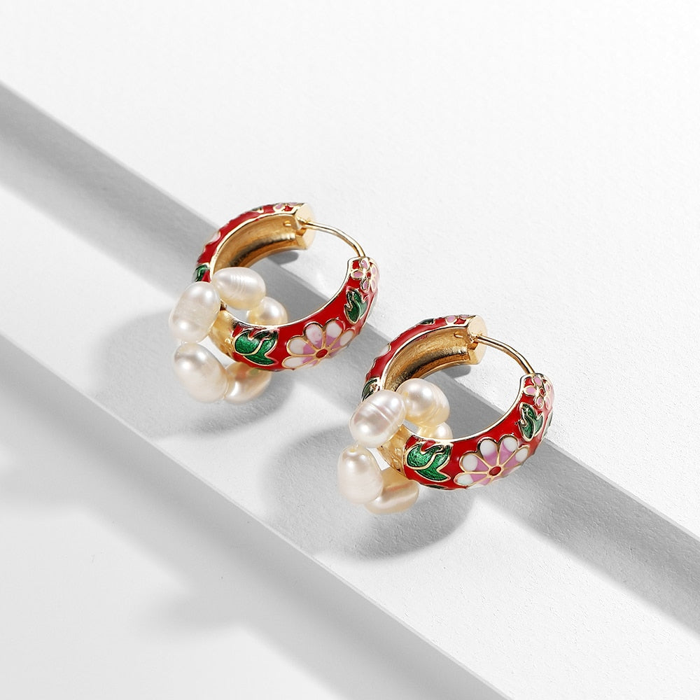 Maytrends New Fashion Enamel Flower Huggie Hoop Earrings for Women Vintage Boho Circle Small Earrings Statement Jewelry Brincos Gifts
