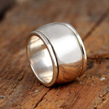 Simple Fashion Wide Finger Ring Women/men Daily Party All Match Trend Accessories Metallic Style Jewelry for Anniversary