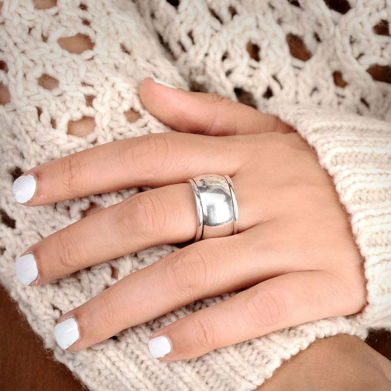 Simple Fashion Wide Finger Ring Women/men Daily Party All Match Trend Accessories Metallic Style Jewelry for Anniversary