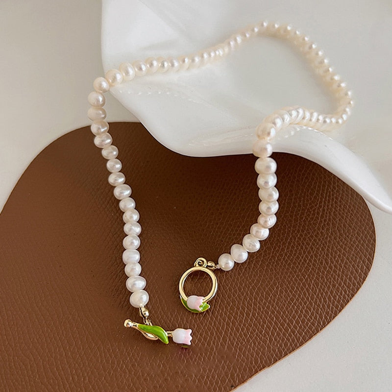 Fashion Delicate Pearl Tulip Necklaces Women Temperament Design Senior Sense Sweet Necklace Party Jewelry Gifts